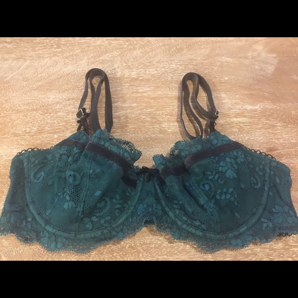 Victoria’s Secret Wicked Unlined Uplift Bra - 34C